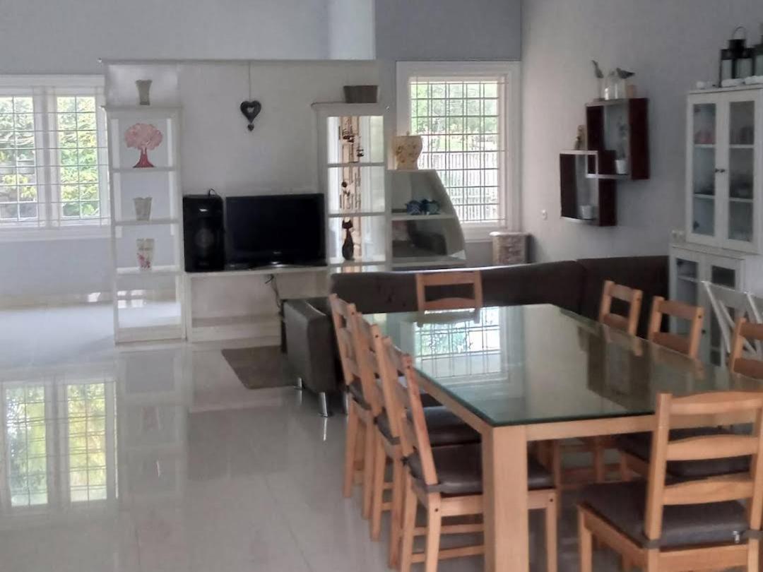 Villa 360 Lembang Luaran gambar